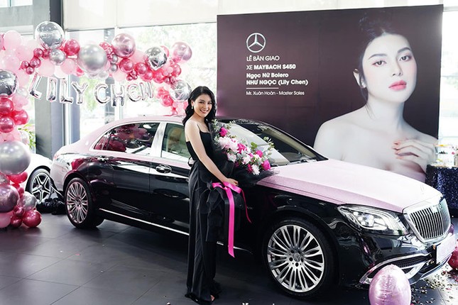 Ngoc nu bolero Lily Chen chi hon 7 ty tau Mercedes-Maybach S450