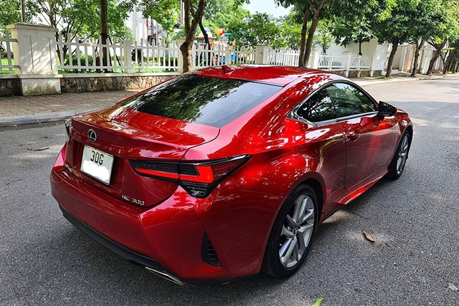 Xe sang Lexus RC 300 chay luot gia gan 3 ty dong-Hinh-11