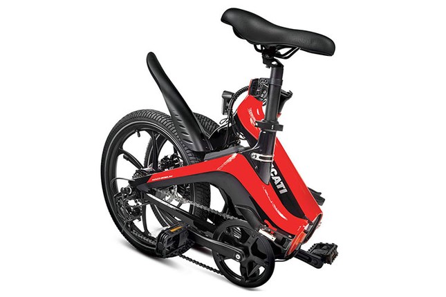 Xe dap dien Ducati danh cho tre em co gia hon 1 chiec xe may-Hinh-2