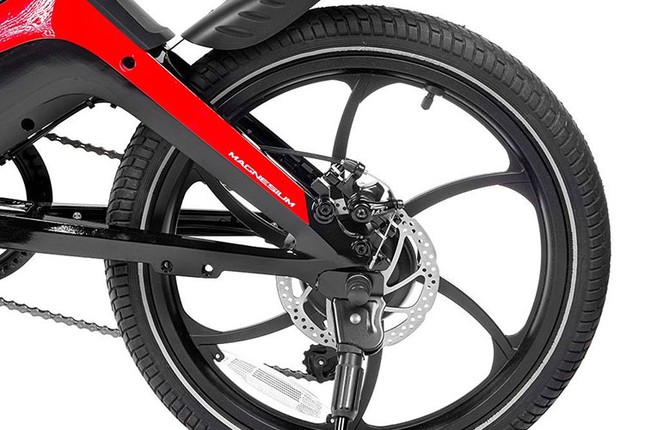 Xe dap dien Ducati danh cho tre em co gia hon 1 chiec xe may-Hinh-6
