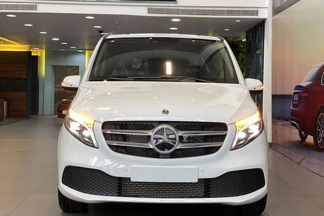 Can canh cap Mercedes-Benz V-Class duoc Cuong Do la mua cho con