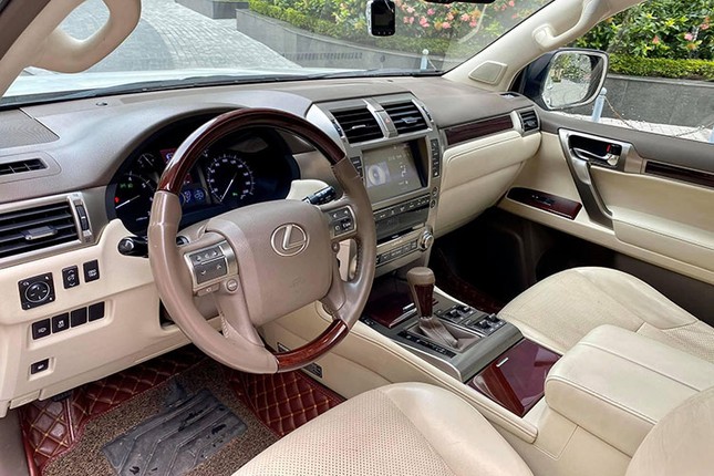 Can canh Lexus GX460 chay 5 nam gia hon 3 ty-Hinh-5