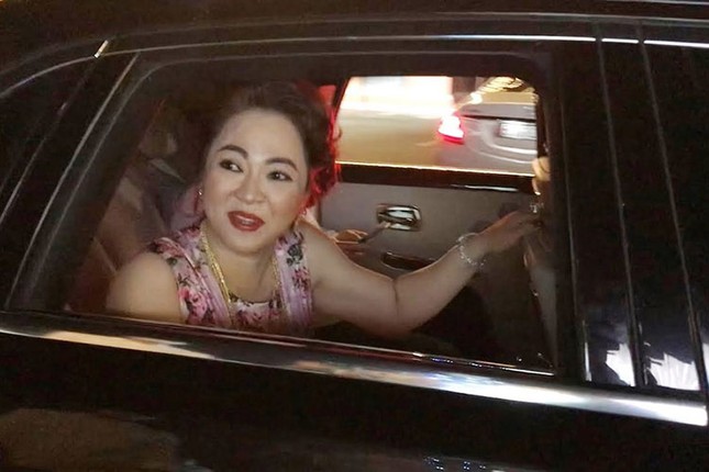 Rolls-Royce tien ty cua Ly Nha Ky va dai gia Nguyen Phuong Hang-Hinh-8