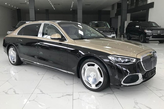 Xe sang Mercedes-Maybach S580 dep khong ti vet co gia hon 15 ty