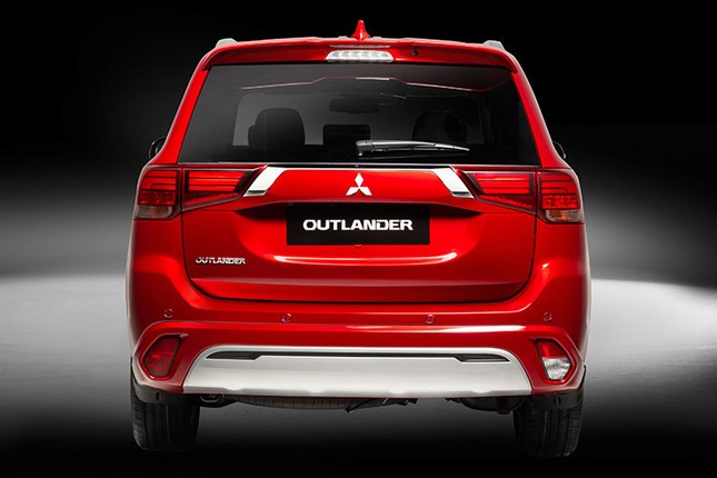 Chi tiet Mitsubishi Outlander 2022 co gia tu 825 trieu dong-Hinh-11