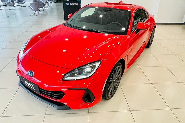 Subaru BRZ 2022 gan 1,9 ty tai Viet Nam co gi de 'dau' BMW Z4?