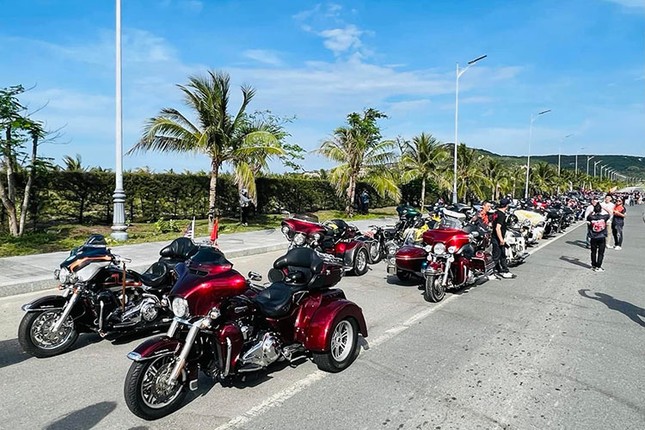 Di xem dan mo to khung tai Cam Ranh Bike Week 2022-Hinh-4