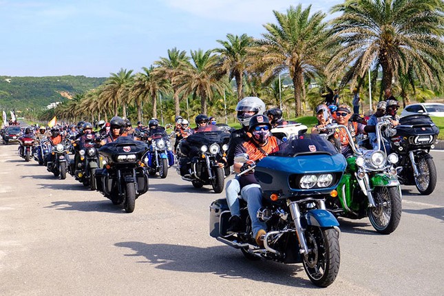 Di xem dan mo to khung tai Cam Ranh Bike Week 2022-Hinh-7