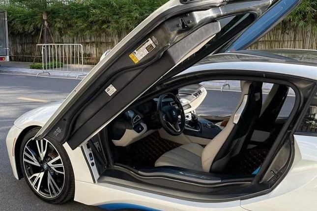 Can canh xe sieu sang BMW i8 chi 3,7 ty tai Ha thanh-Hinh-5