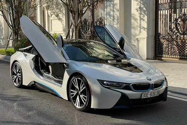 Can canh xe sieu sang BMW i8 chi 3,7 ty tai Ha thanh