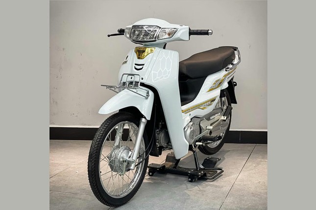 View - 	Cận cảnh Honda Dream 2025 hơn 100 triệu đồng tại Việt Nam