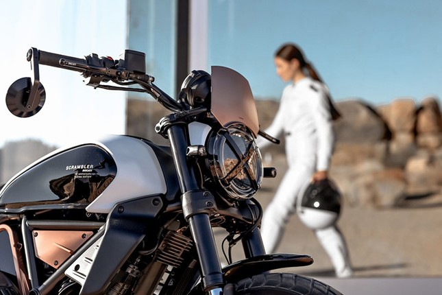 Chi tiet Ducati Scrambler 10 Anniversario Rizoma Edition-Hinh-3