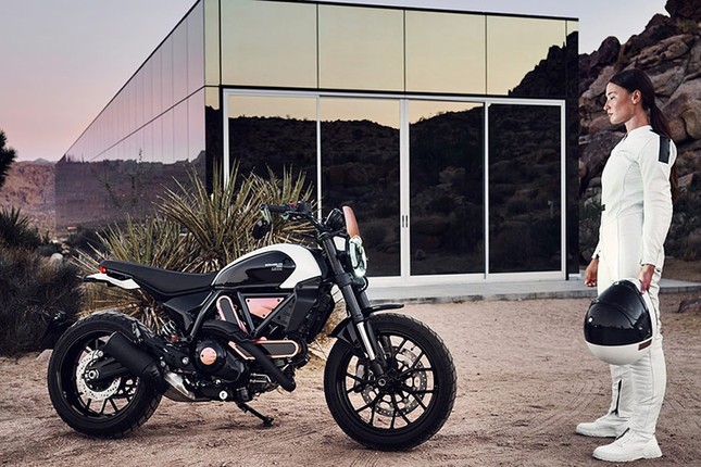 Chi tiet Ducati Scrambler 10 Anniversario Rizoma Edition