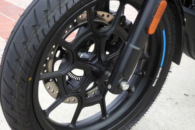 Chi hon 53 trieu dong, so huu Royal Enfield Hunter 350-Hinh-6