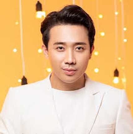 Cap doi Tran Thanh, Hari Won song biet thu, xai hang hieu xa xi co nao?-Hinh-7