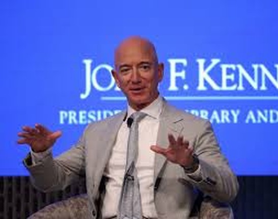 Voi gia tai khong lo, ty phu Jeff Bezos lai tieu tien the nay-Hinh-9