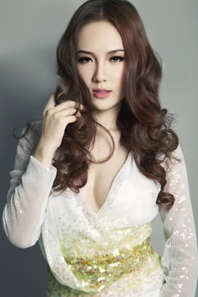 Biet gi ve ca si Phuong Linh bi don sap cuoi?-Hinh-3