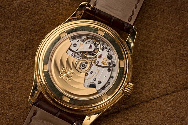 Che tac thu cong, san xuat han che khien dong ho Patek Philippe dat bac nhat the gioi-Hinh-10