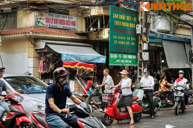 Con pho co hang loat dinh thu quan lai Ha Noi xua gio ra sao?-Hinh-11