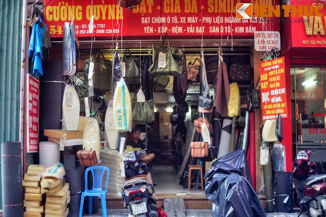 Pho Ha Trung noi tieng Ha Noi co nhung bi mat lich su nao?-Hinh-9