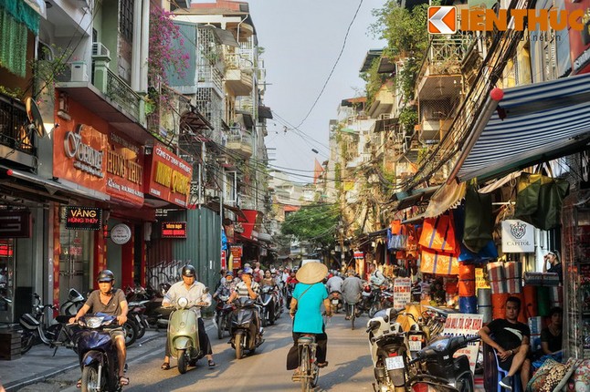 Pho Ha Trung noi tieng Ha Noi co nhung bi mat lich su nao?