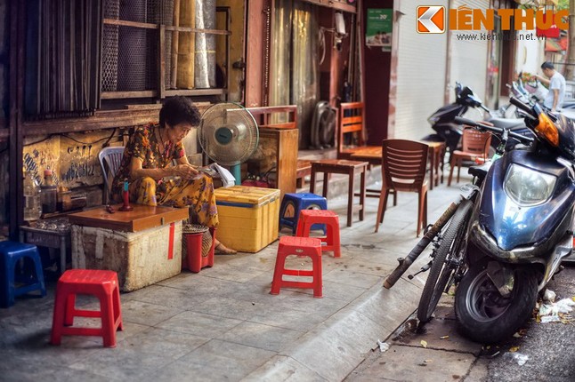 Tiet lo “soc” ve con pho ngheo kho nhat Ha Noi xua-Hinh-7