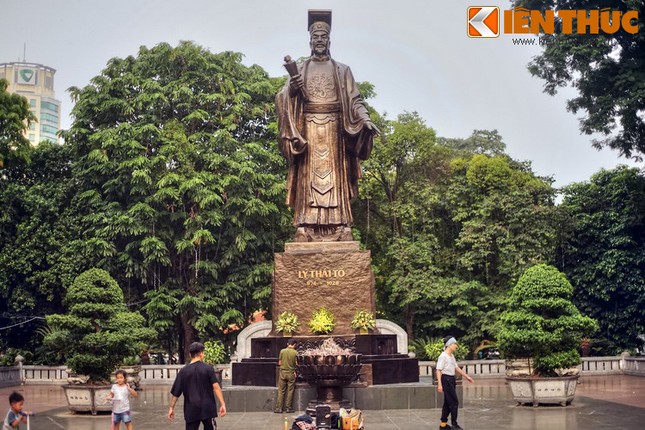 Biet gi ve nhung tuong dai ton nghiem o Ha Noi-Hinh-3