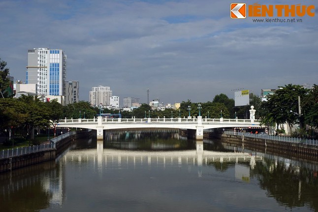 He lo lich su it biet ve duong Le Van Duyet o TPHCM-Hinh-10