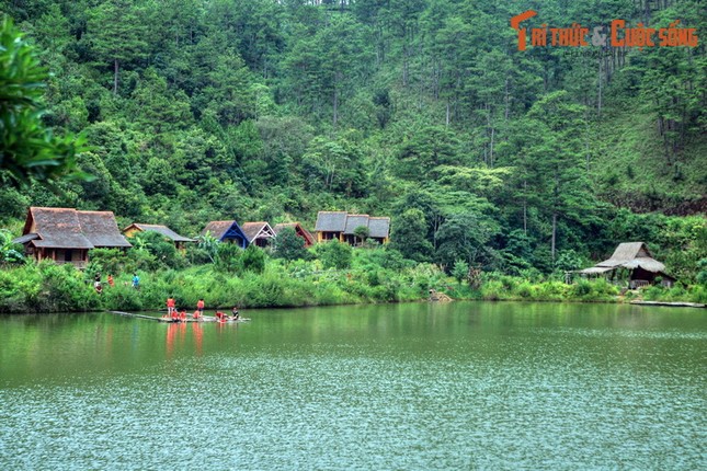 Ngoi lang dep nhu truyen co tich giua nui rung Da Lat-Hinh-8