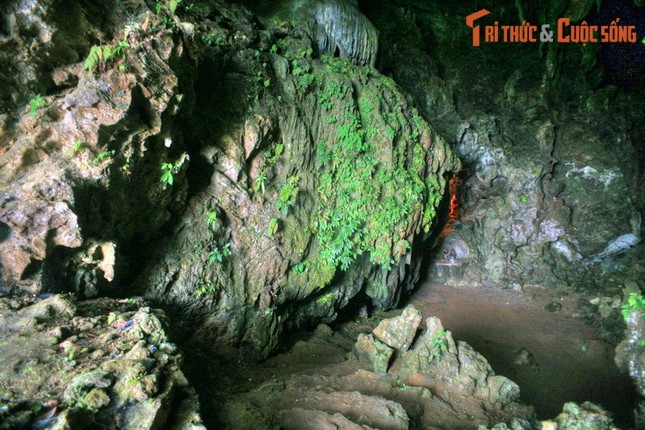 Cau chuyen tinh buon trong hang dong noi tieng vung Tay Bac-Hinh-4