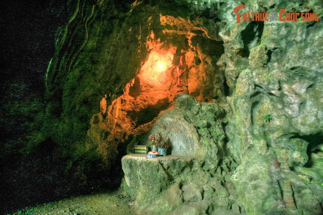 Cau chuyen tinh buon trong hang dong noi tieng vung Tay Bac-Hinh-6