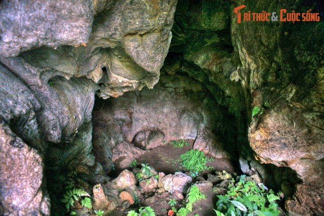 Cau chuyen tinh buon trong hang dong noi tieng vung Tay Bac-Hinh-7