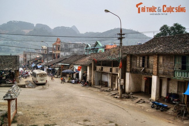 Ngam khu pho co tren cao nguyen da Dong Van