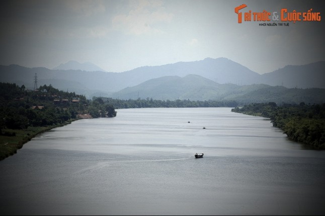 Tiet lo ve Bach Ho linh thieng cua Co do Hue xua-Hinh-2