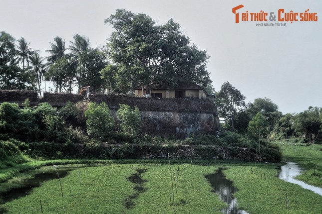 Nhung bat ngo ve toa thanh co bo hoang o Hue-Hinh-8