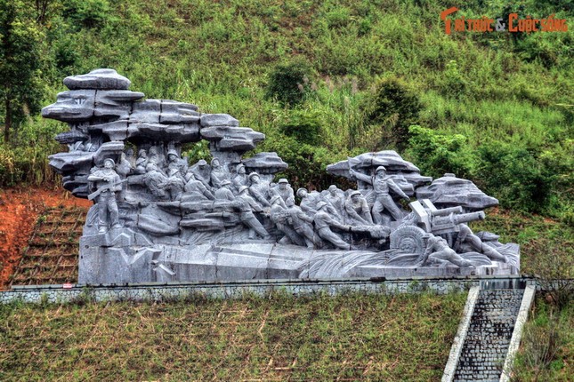 10 su that ve tran Dien Bien Phu chan dong dia cau-Hinh-4