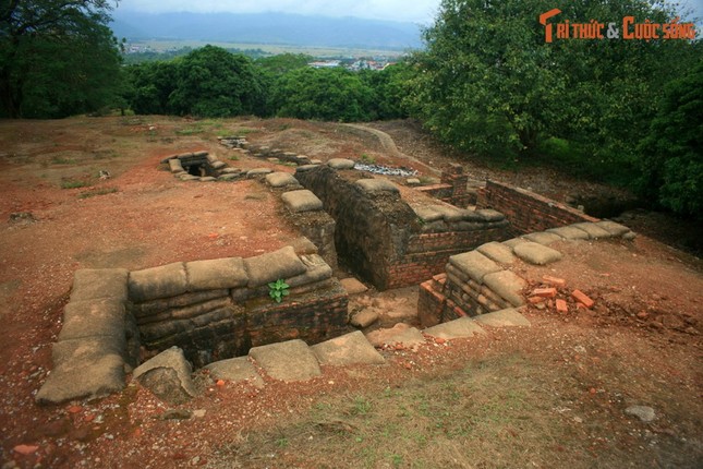 10 su that ve tran Dien Bien Phu chan dong dia cau