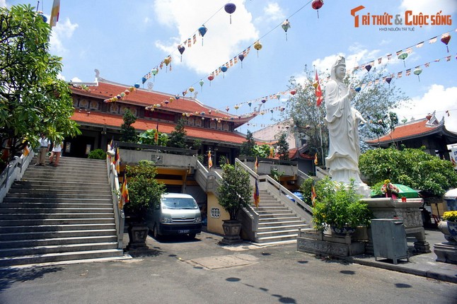 Nhung dieu thu vi it biet ve ngoi chua noi tieng nhat TP HCM-Hinh-4