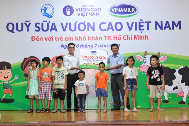 Quy sua vuon cao Viet Nam va Vinamilk 