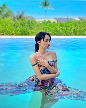 Huong Giang lai dien bikini nong bong khoe than hinh hoan hao-Hinh-8