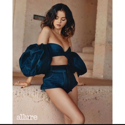 Man nhan voi vai tran goi cam cua Selena Gomez-Hinh-6