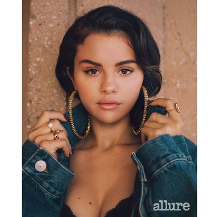 Man nhan voi vai tran goi cam cua Selena Gomez