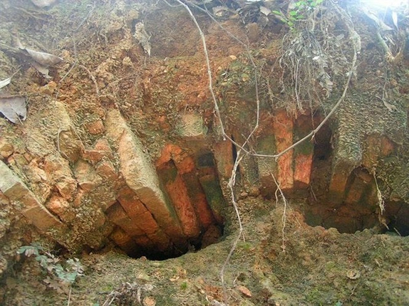 Nhung giai thoai ve kho vang cua nguoi xua de lai o Viet Nam-Hinh-8