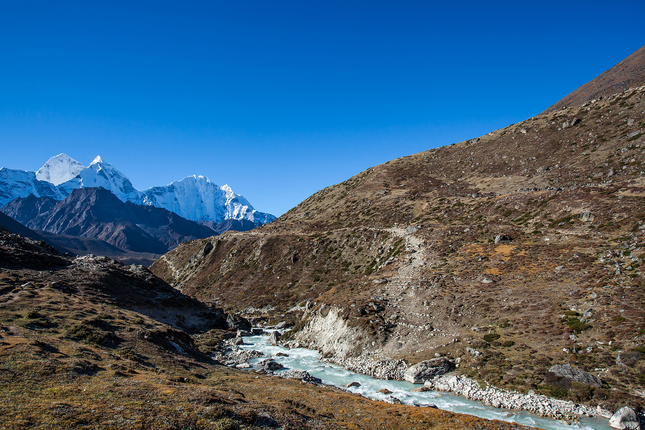 Vi sao nui Everest khong ngung cao len?-Hinh-4