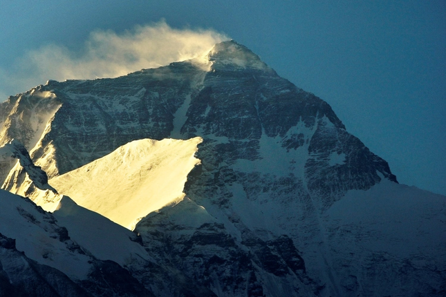 Vi sao nui Everest khong ngung cao len?-Hinh-7