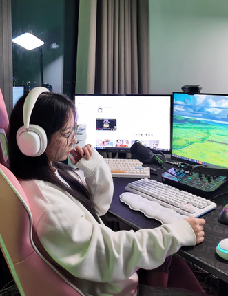 Nu streamer “van nguoi me” bat ngo choi lon... coi mang day song-Hinh-8