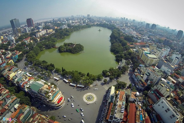 Gia dat tren 1 ty/m2, dan quanh pho co Ha Noi van song kho den kho tin