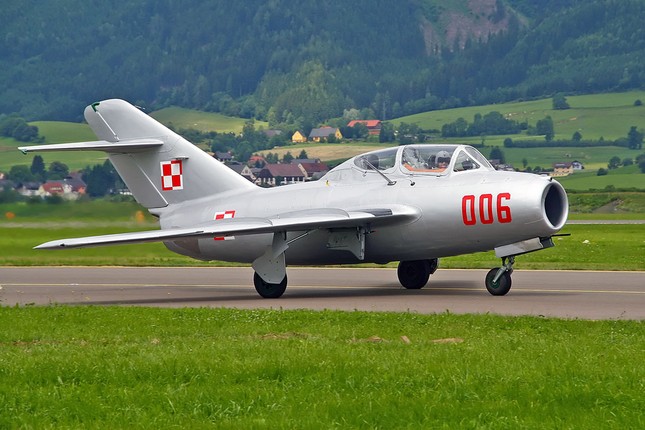 Can canh MiG-15, “ban dap” cua phi cong chien dau VN-Hinh-9