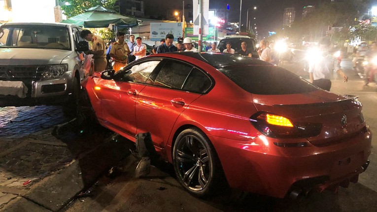 Nghi van “sieu xe” BMW M6 duy nhat o TP HCM gay tai nan kinh hoang-Hinh-5