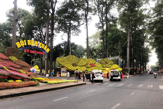 Duong pho Sai Gon vang ve ngay dau nghi Tet Ky Hoi-Hinh-10